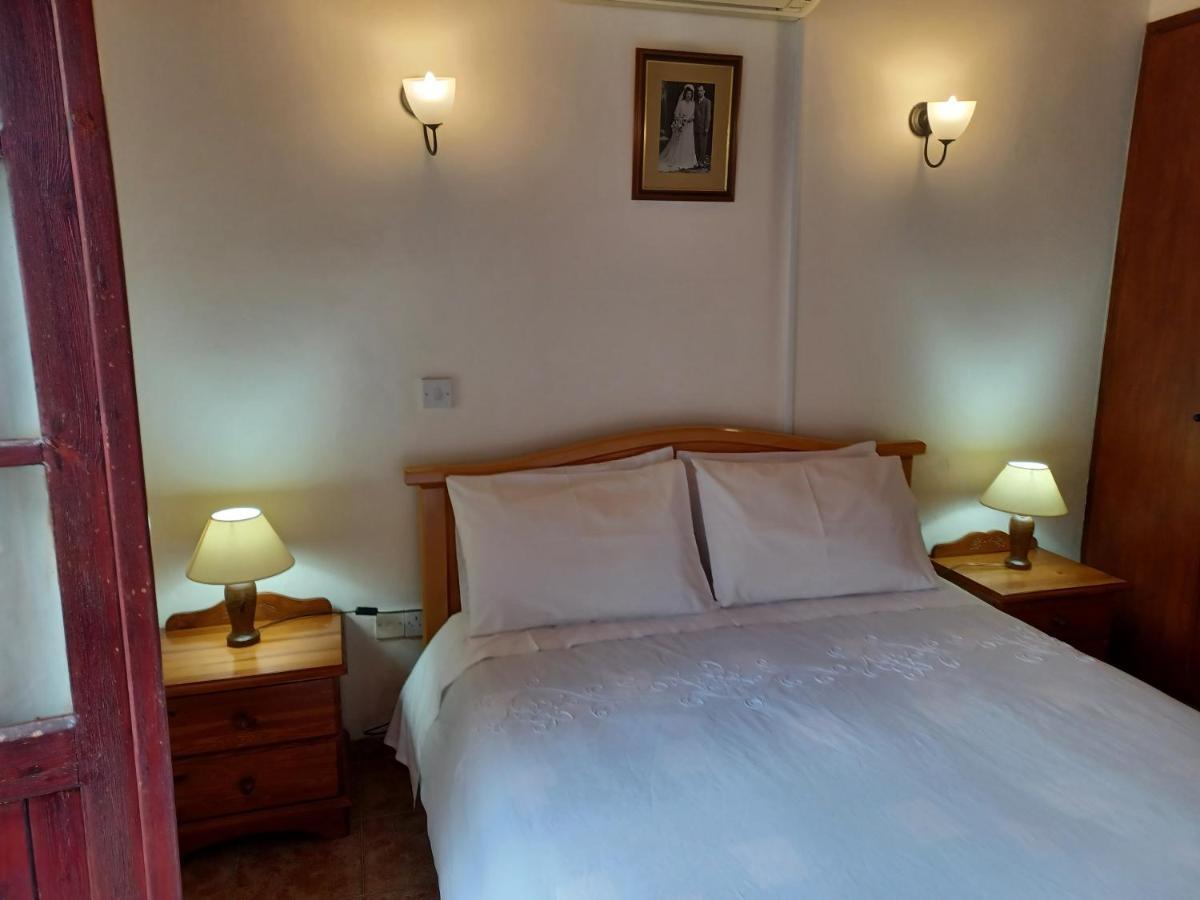Niovi House Apartment ตอคนี ภายนอก รูปภาพ