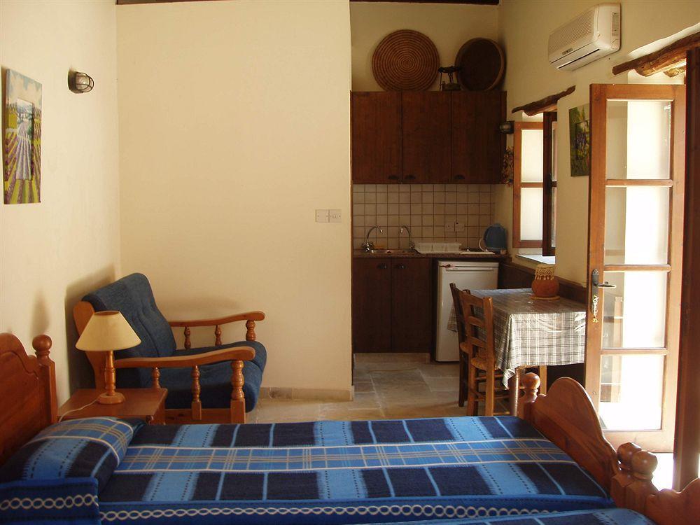 Niovi House Apartment ตอคนี ภายนอก รูปภาพ
