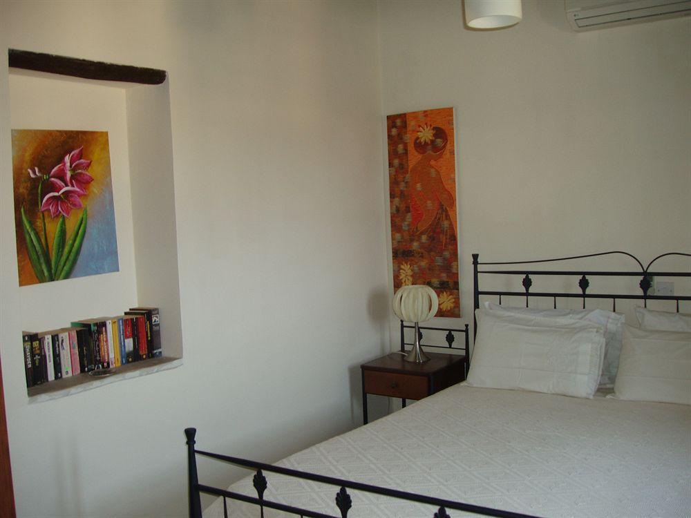 Niovi House Apartment ตอคนี ภายนอก รูปภาพ
