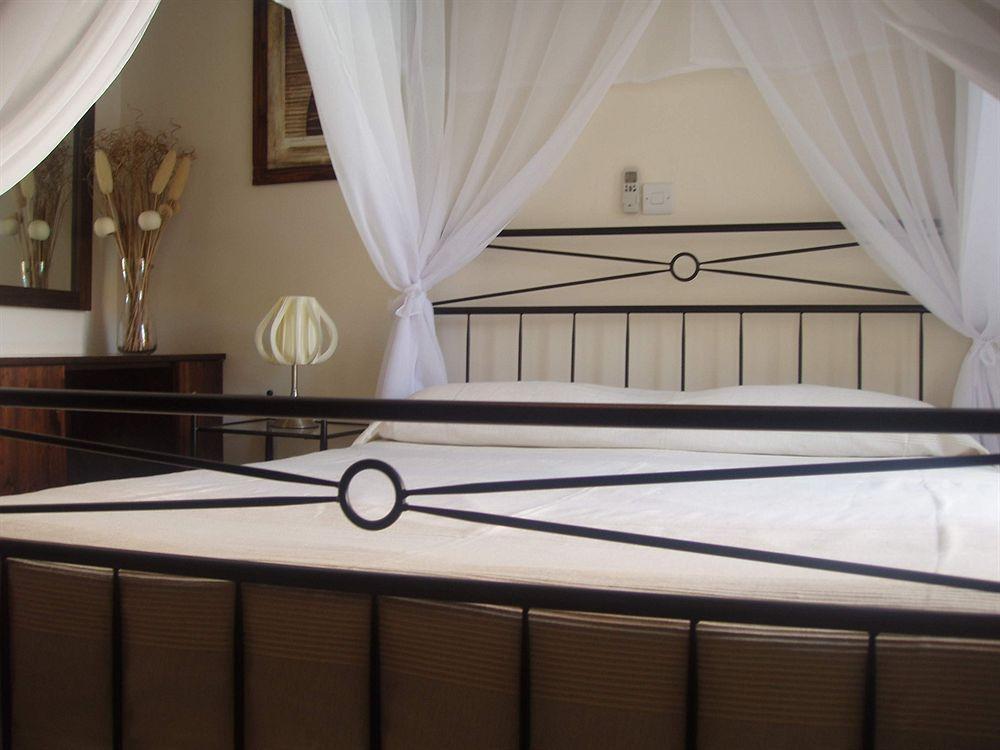 Niovi House Apartment ตอคนี ภายนอก รูปภาพ