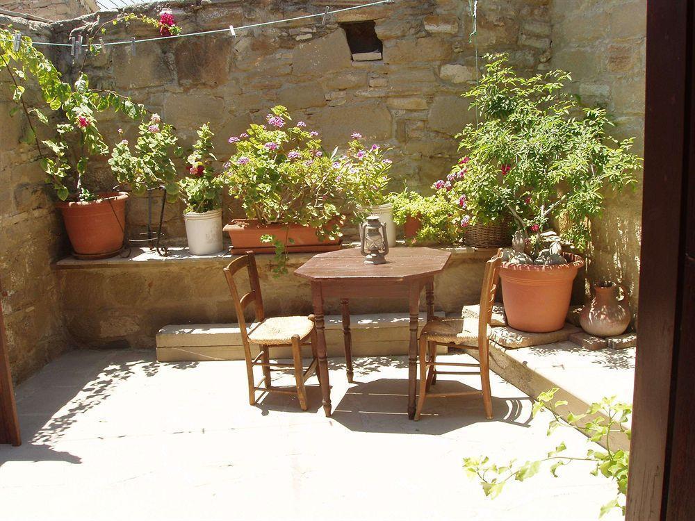 Niovi House Apartment ตอคนี ภายนอก รูปภาพ